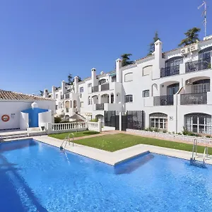 Vakantiehuis Casa Lena Town House With Pool, Nerja